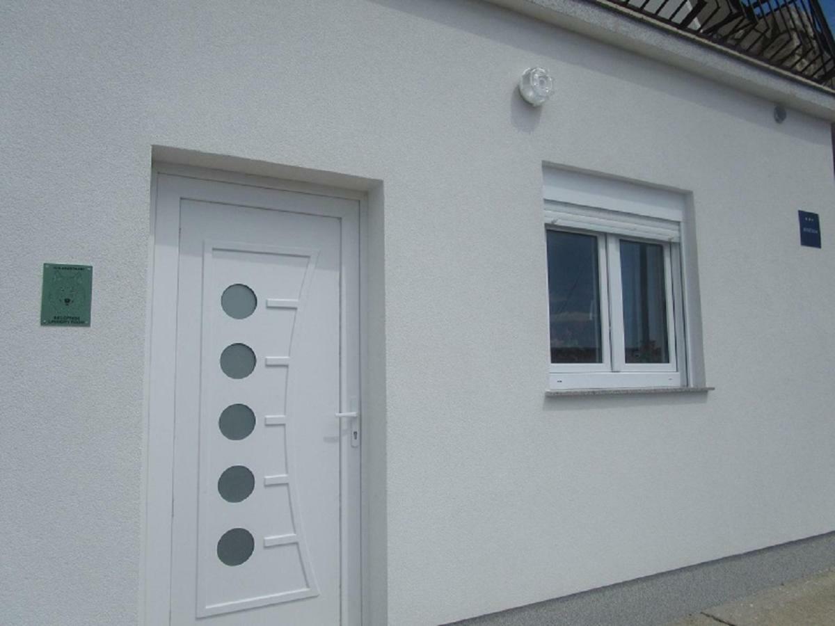 Vuk Apartman Сень Экстерьер фото